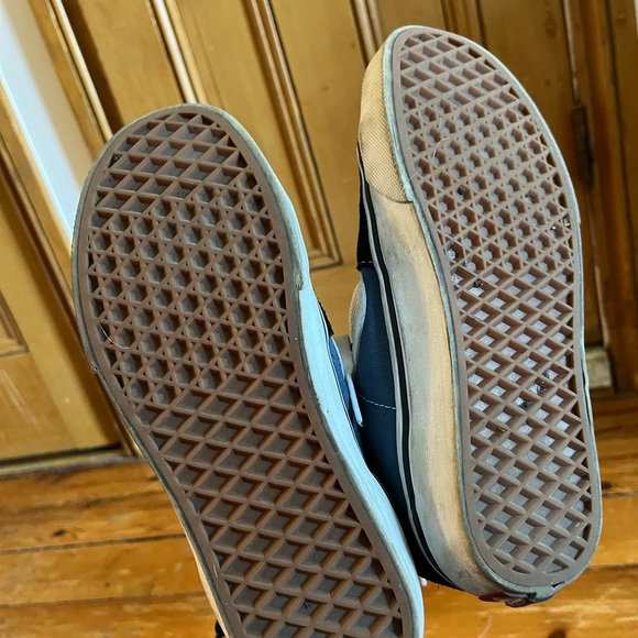 Vans High-Top (Skate Sk8-Hi) - Lightly Used - Size 7.5/38 - Picture 3 of 5